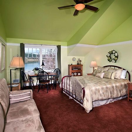 Grandview Gardens Bed And Breakfast Keyport ภายนอก รูปภาพ